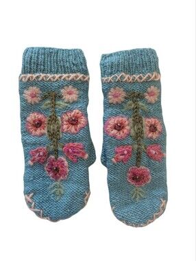 FRENCH KNOT Hand-Knit Blue Floral Embroidered Mittens